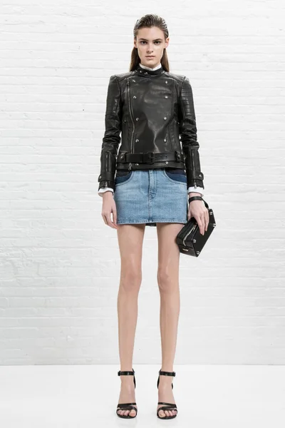 Look 18